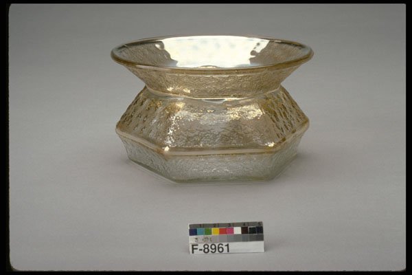 431048 Spittoon A4 Photo Print