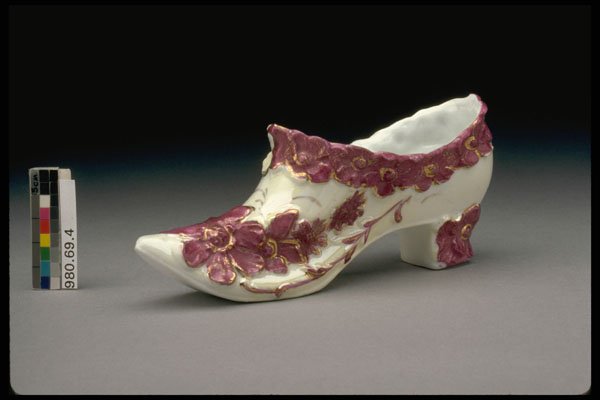 433003 Ornamental Shoe A4 Photo Print