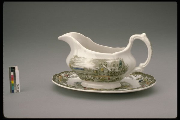 433082 Canadian Centennial Commemorative Sauce boat And Saucer A4 Photo Print