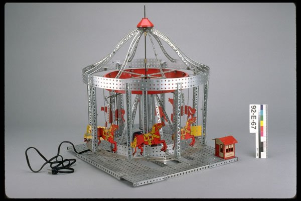 434072 Erector Set Carousel A4 Photo Print