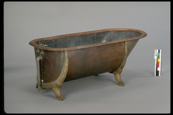 435004 Bathtub A4 Photo Print