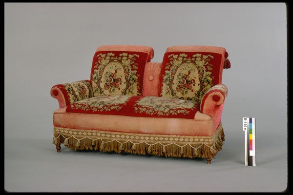 435038 Love Seat A4 Photo Print