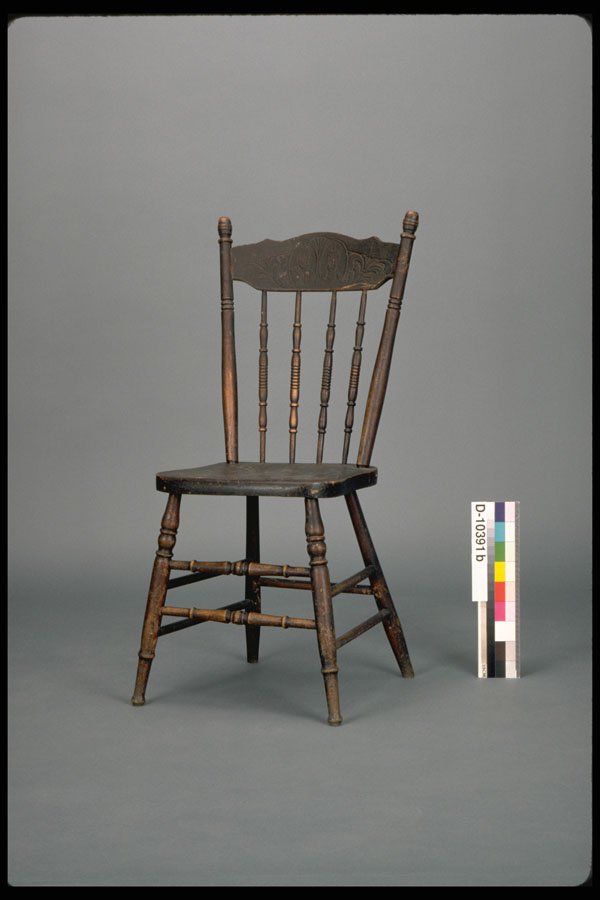 435090 Pressed Back Chair A4 Photo Print