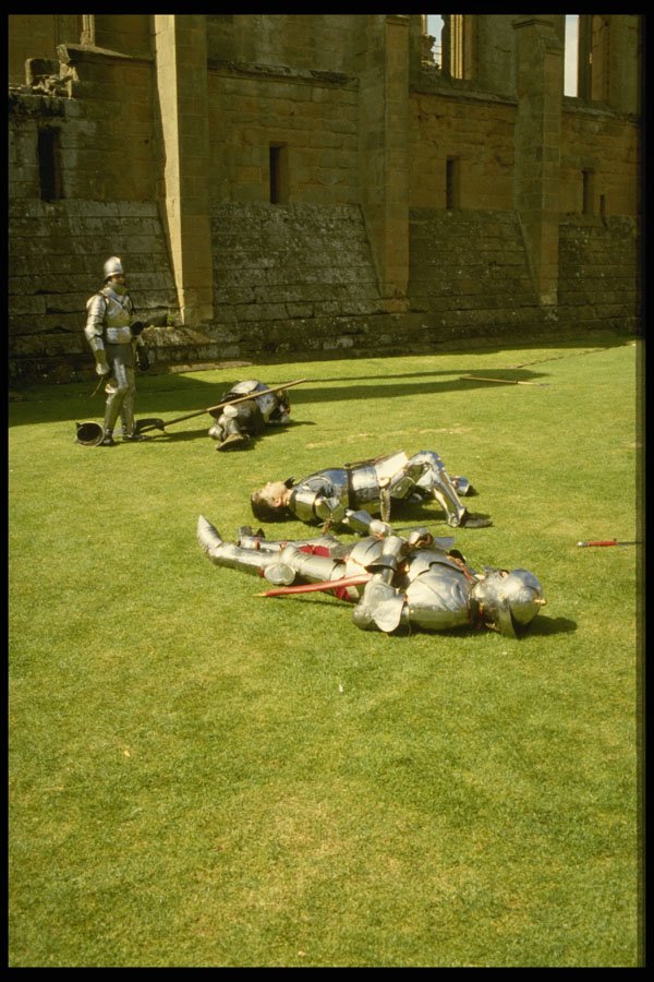 436075 Sword Fighting In Full Armor At Kenilworth Castle A4 Photo Print