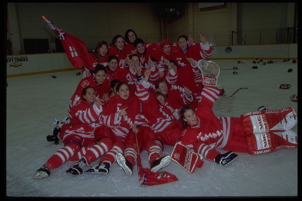 441054 Women's Gold Hockey A4 Photo Print