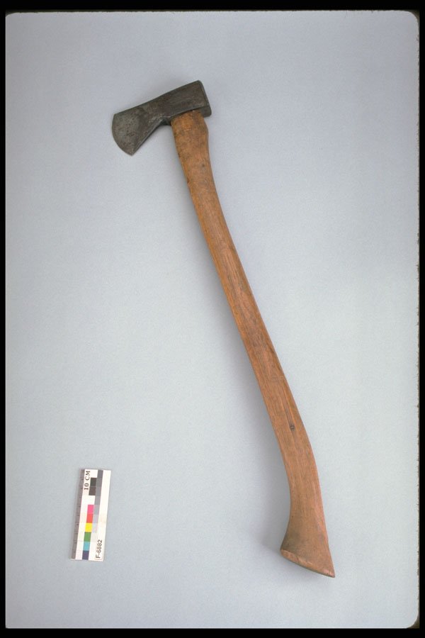 444082 Felling Axe A4 Photo Print