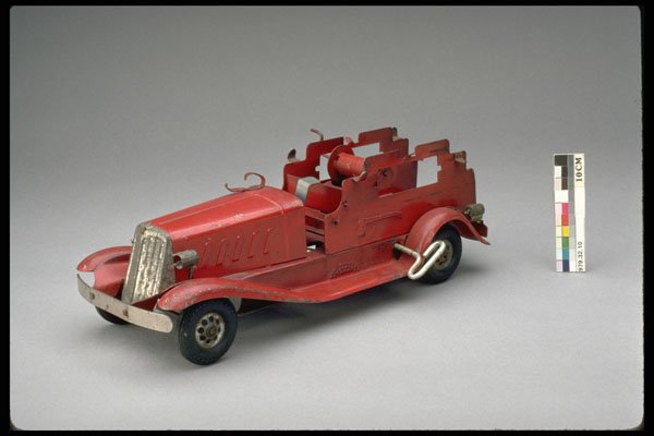445001 Mechanical Fire Engine A4 Photo Print