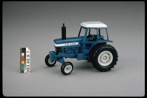 445098 Tractor A4 Photo Print