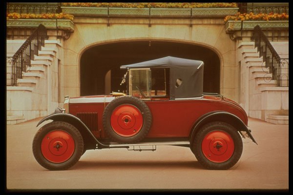 447069 1925 Peugot A4 Photo Print
