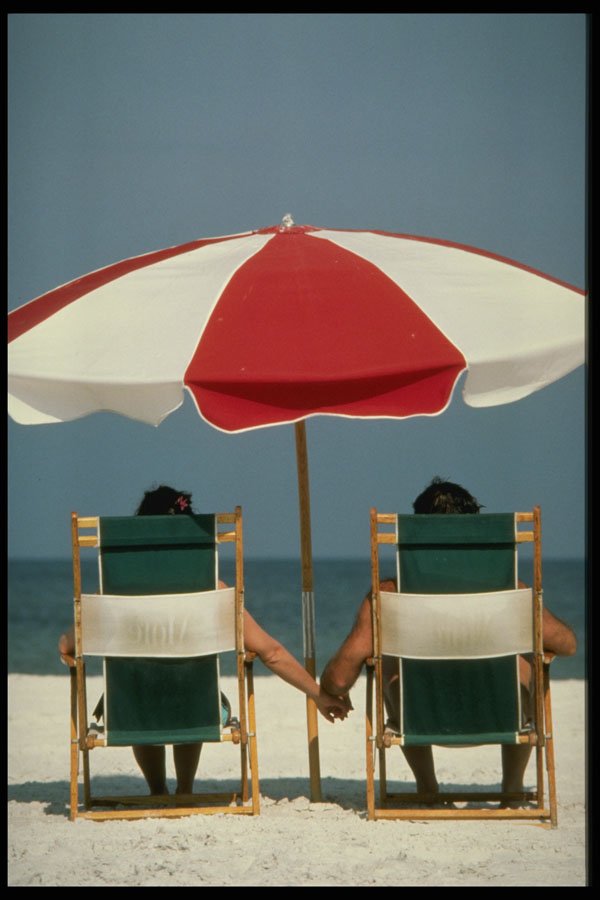 448089 Couple On The Beach At Clearwater A4 Photo Print