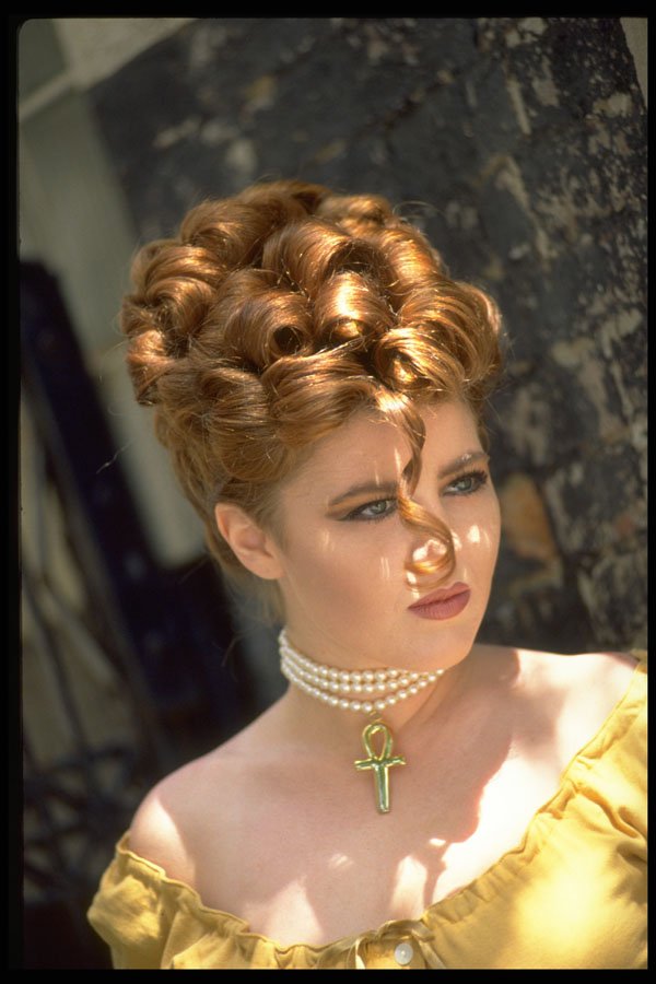 451062 Barrel Curls With Droop Curl In The Front A4 Photo Print