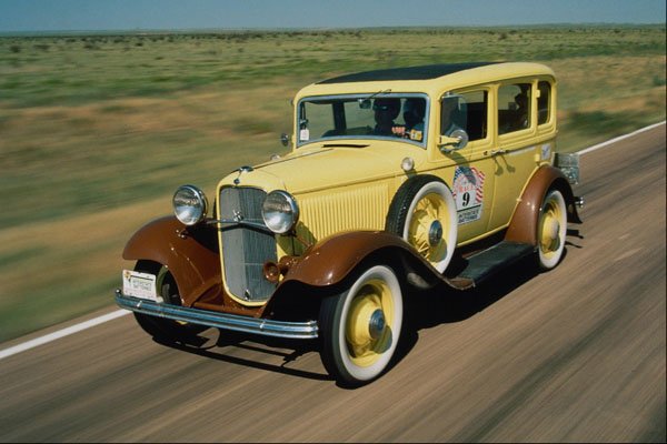 455010 1932 Ford Fordor Sedan A4 Photo Print