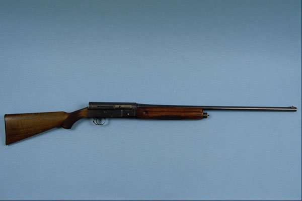 456077 Semi automatic Shotgun, 16 Gauge, Plain A4 Photo Print