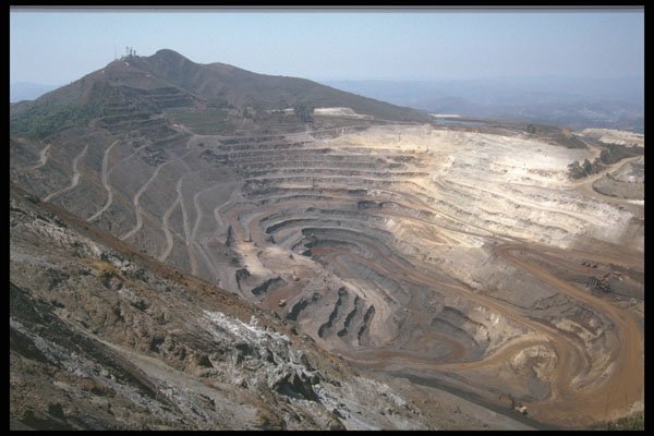459037 Open Cast iron Mining, Belo Horizonjie Minac Geriac, Brazil A4 Photo Print