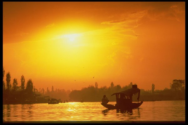 460085 Dal Lake, Kashmir A4 Photo Print