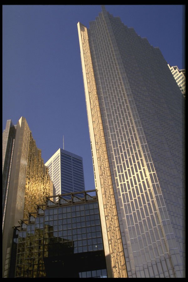 462093 Rising Metropolis A4 Photo Print