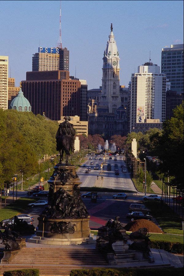 463087 George Washington Statue Overlooks Ben Franklin Parkway A4 Photo Print