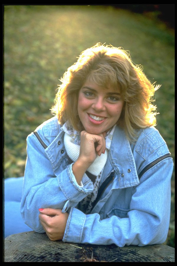 464031 Woman In Jean Outfit A4 Photo Print