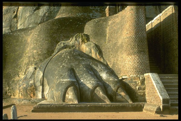 466008 Giant Stone Lion's Paw, Sri Lanka A4 Photo Print