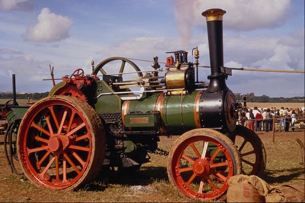 468044 1895, Charles Burrell Traction Engine Drives A Thresher A4 Photo Print