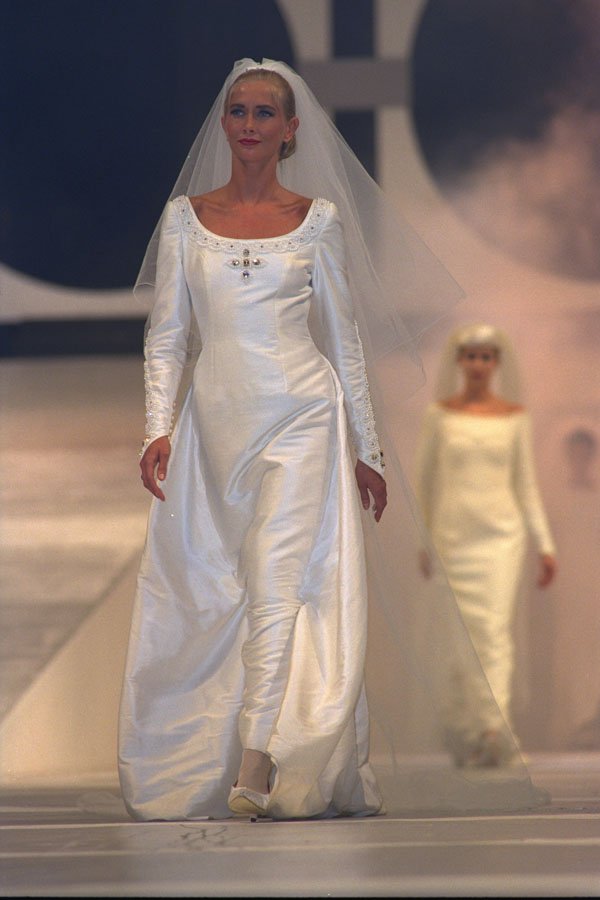 475027 Two Females In Full length, Plain Wedding Dresses A4 Photo Print