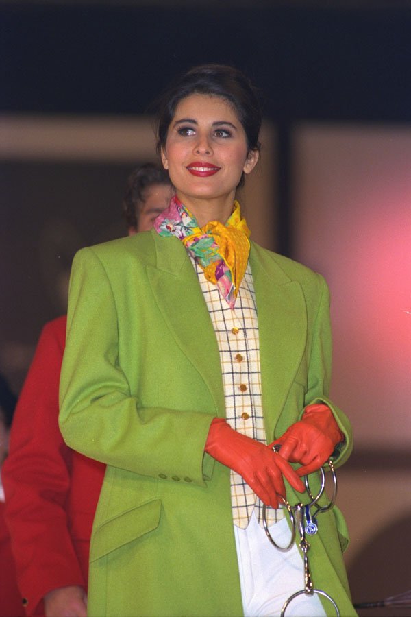 475031 Female In Light Green Riding Outfit A4 Photo Print