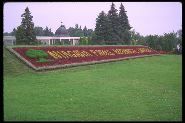484068 Niagara Parks, Botanical Gardens, Niagara Falls A4 Photo Print
