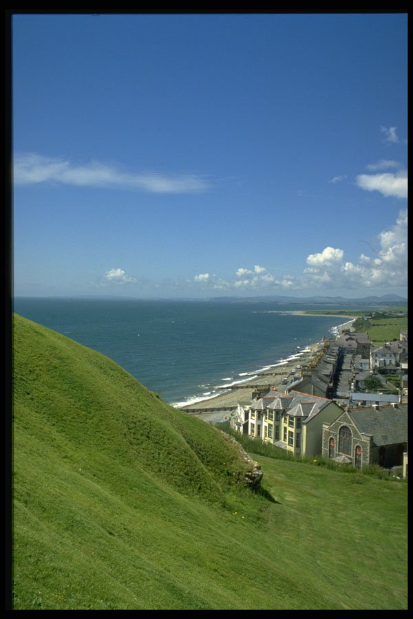 486030 Criccieth, Wales, Great Britain A4 Photo Print
