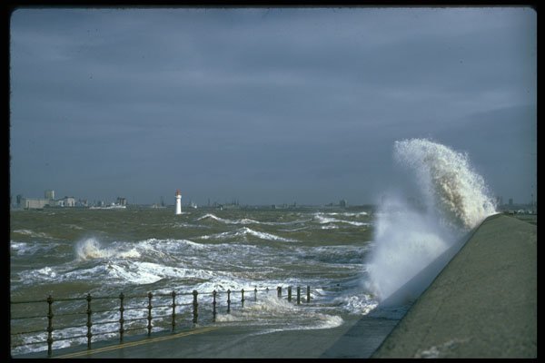 486099 New Brighton Lighthouse, Mouth Of River Mersey, England A4 Photo Print