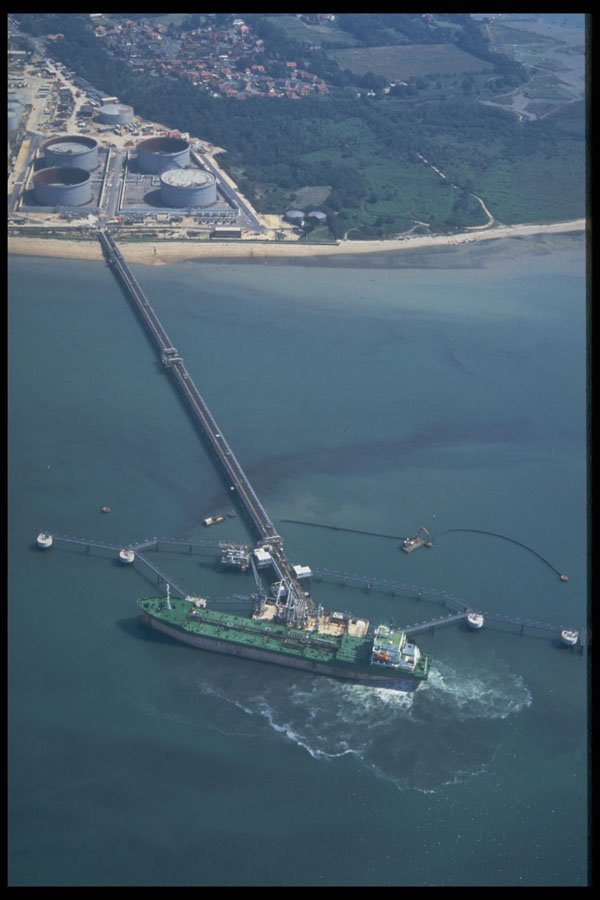491026 Large Oil Tanker At The BP Hamble Oil Terminal A4 Photo Print