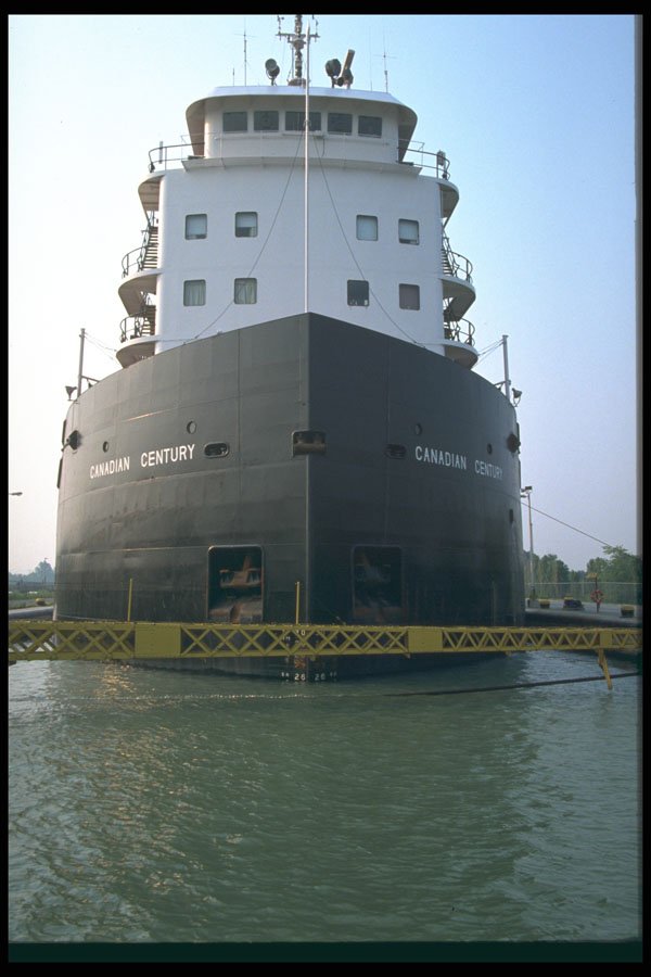 491045 Waiting To Descend, Welland Canal A4 Photo Print