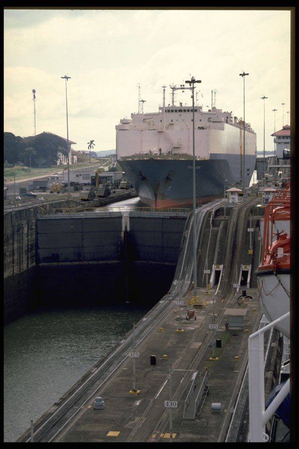 491073 Tanker In Lock A4 Photo Print