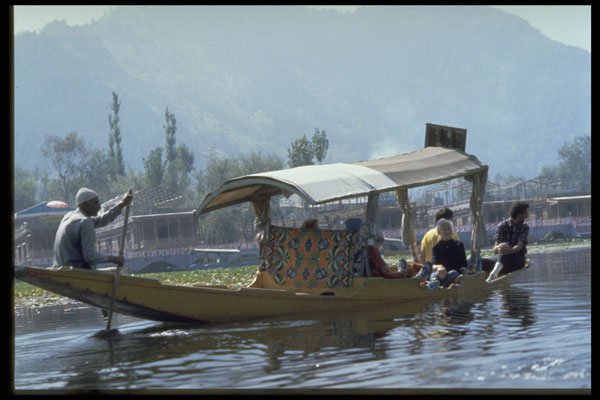 491074 Dal Lake Water Taxi, Kashmir, India A4 Photo Print