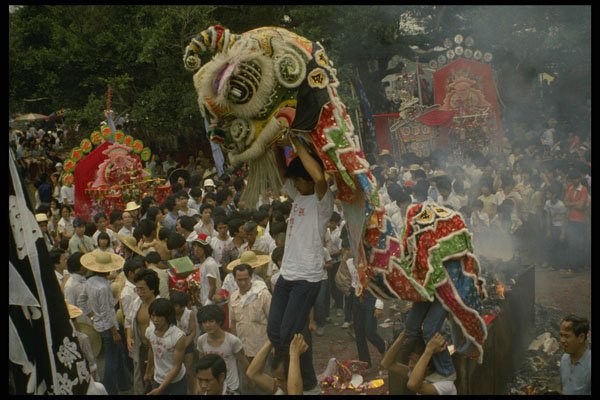 493025 Lion Dance, Hong Kong A4 Photo Print