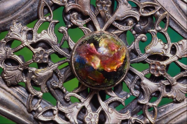 504026 Brooch A4 Photo Print