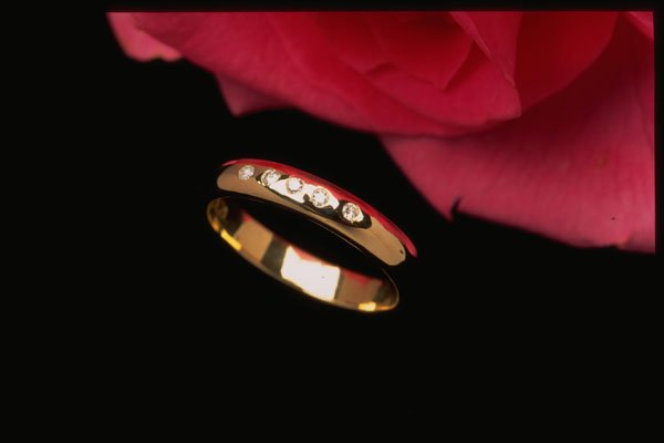 504087 14K Gold 5 Pare' Set Diamond A4 Photo Print
