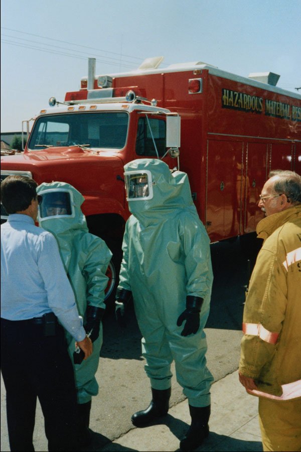 505055 Debriefing At Serious Injury, Hazmat Incident A4 Photo Print
