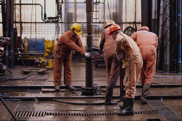 506084 Recovering Core Barrel On The Drill Floor A4 Photo Print