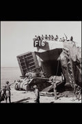 507046 P.P.C.L.I. Landing, Italy, 1943, Stirton, DND PA 130247 A4 Photo Print