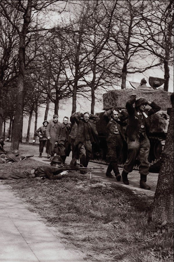 507093 German POWs, Netherlands, 1945, Guravich, DND PA 130924 A4 Photo Print