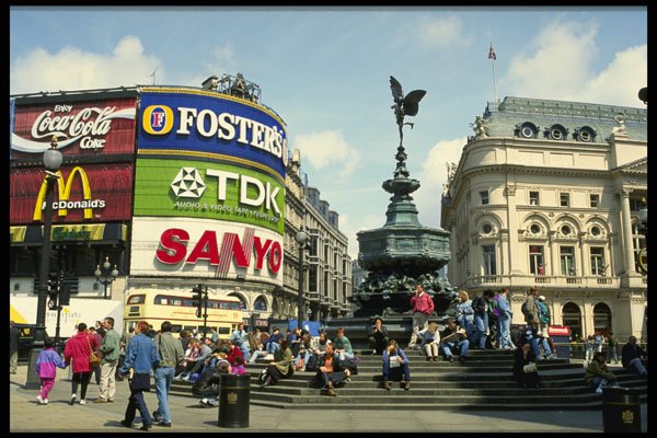 509017 Piccadilly Circus, London A4 Photo Print