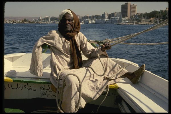 515024 One armed Captain, Upper Egypt, Aswan Gelucca Crew A4 Photo Print