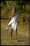515043 Priest Traveler, Road To Bombay, India A4 Photo Print