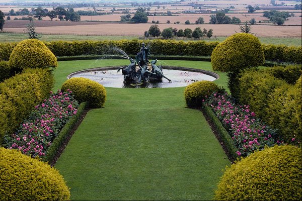 516084 Ascot House Garden, England A4 Photo Print