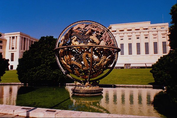 518008 The Palais Des Nations, UN Office At Geneva, 1992 A4 Photo Print