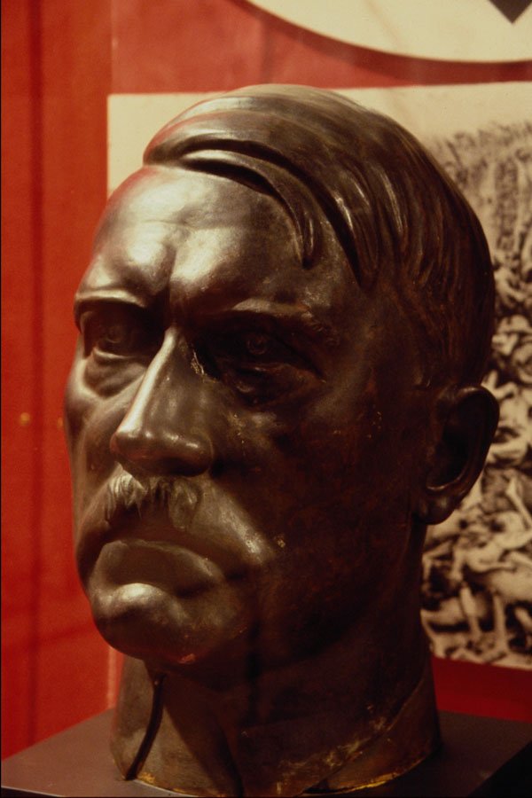 519082 Canadian War Museum, Bust Of Adolf Hitler A4 Photo Print