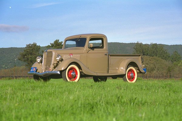 521003 Ford V 8 Pickup, 1935 A4 Photo Print