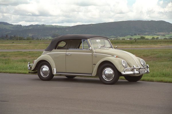 521026 1965 Volkswagon Beetle A4 Photo Print