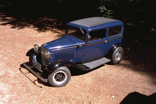 521063 1932 Ford V 8 2 door Sedan A4 Photo Print