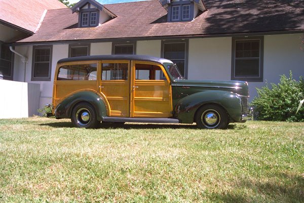 521081 1940 Ford Deluxe Woody V 8 A4 Photo Print